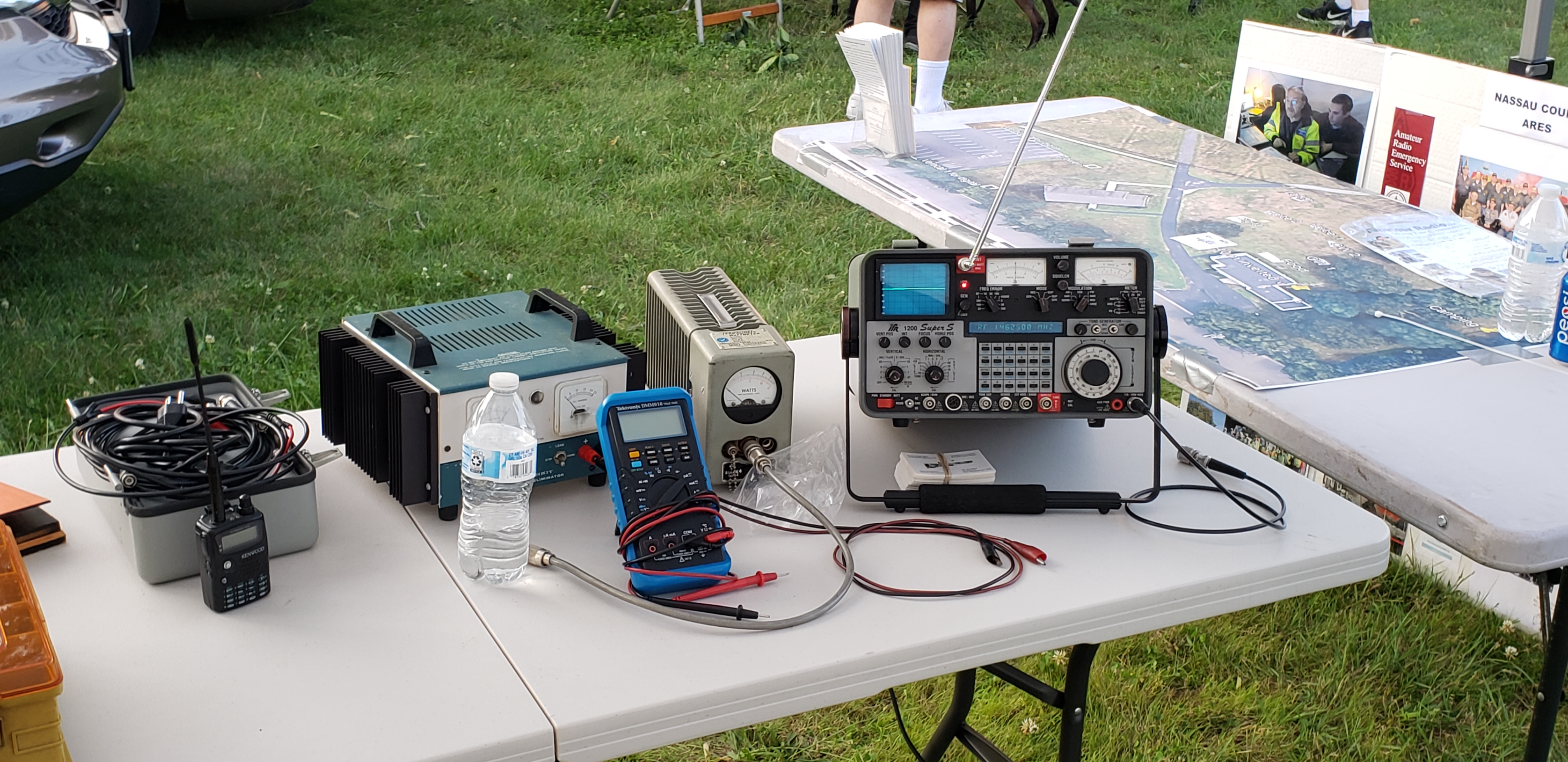 Tune-up-table-at-Field-Day